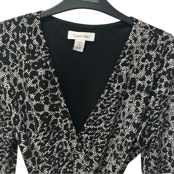Calvin Klein Wrap Dress Black & White Abstract Print Midi - Picture 2 of 7